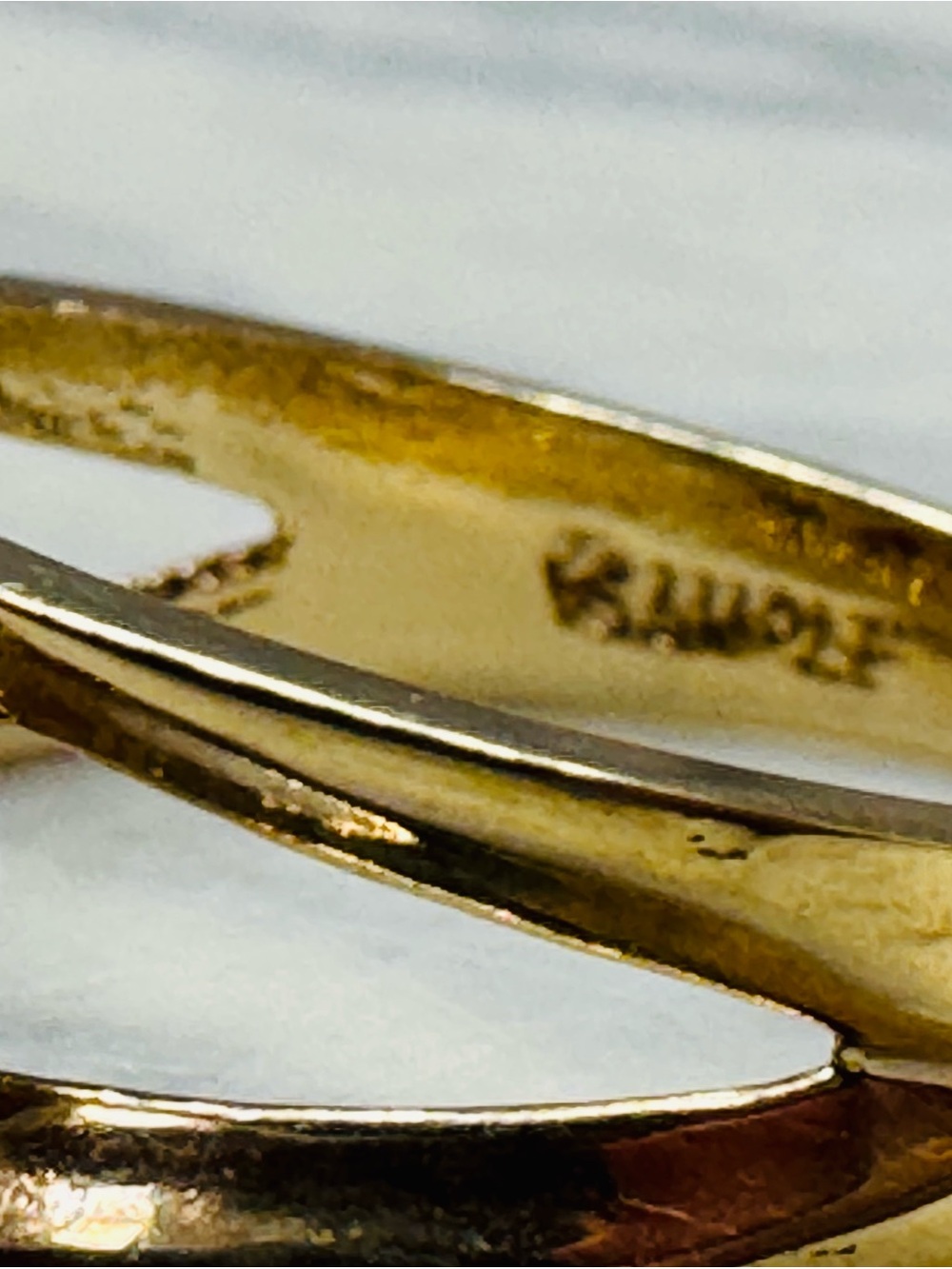 Vintage Gold Plated Three Stone Sample Ring | Size 7 | Y2K retro style - Picture 3 of 12